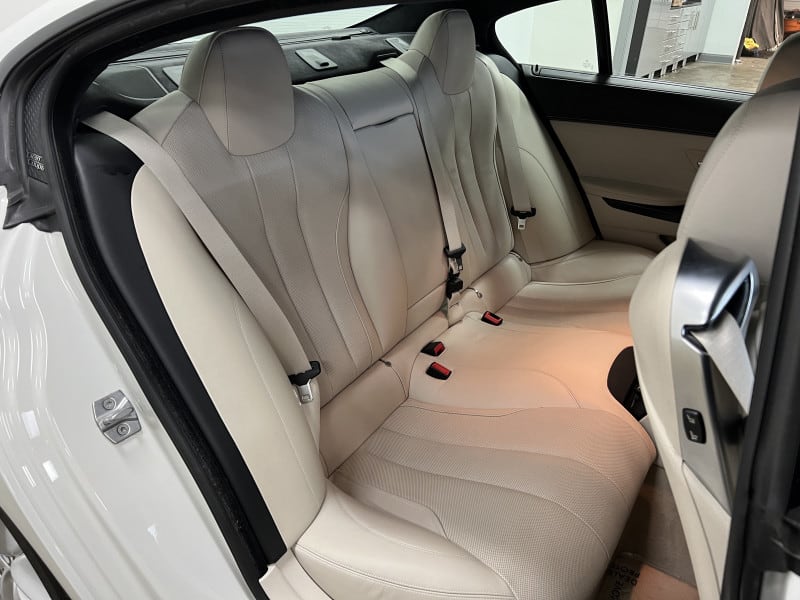BMW 6-Series 2015 price $29,977