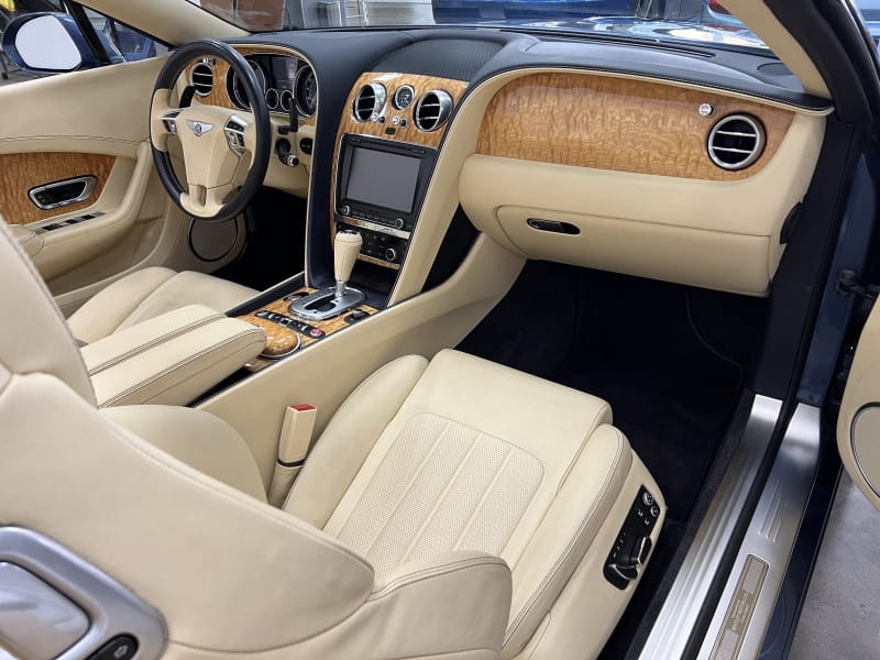 Bentley Continental GTC 2012 price $86,977