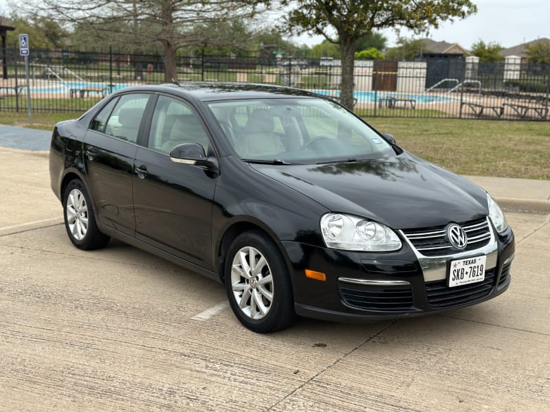 Volkswagen Jetta Sedan 2010 price $4,690