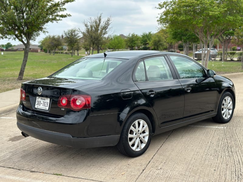 Volkswagen Jetta Sedan 2010 price $4,690