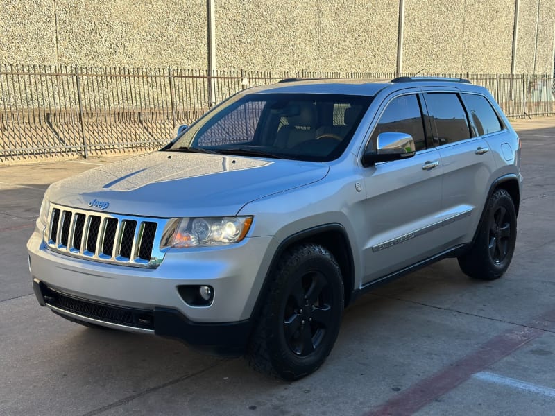 Jeep Grand Cherokee 2011 price $8,000