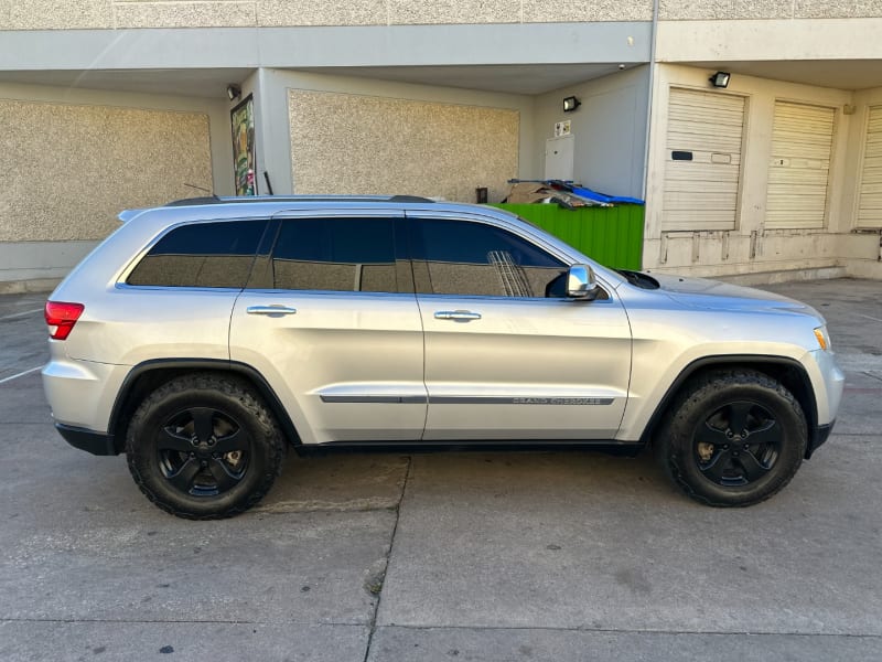 Jeep Grand Cherokee 2011 price $8,000