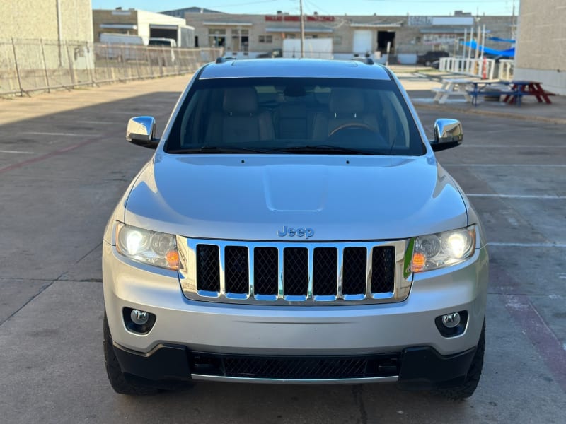 Jeep Grand Cherokee 2011 price $8,000