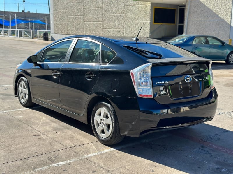 Toyota Prius 2011 price $7,700