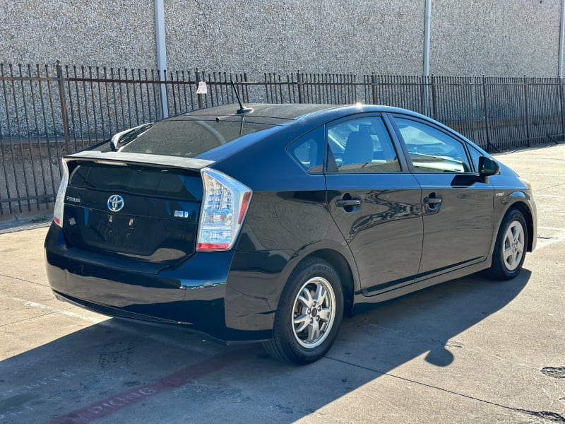 Toyota Prius 2011 price $7,700