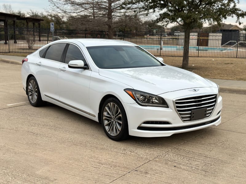 Hyundai Genesis 2015 price $10,950