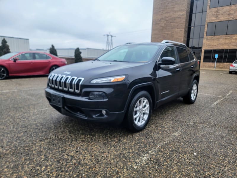 Jeep Cherokee 2015 price $10,999