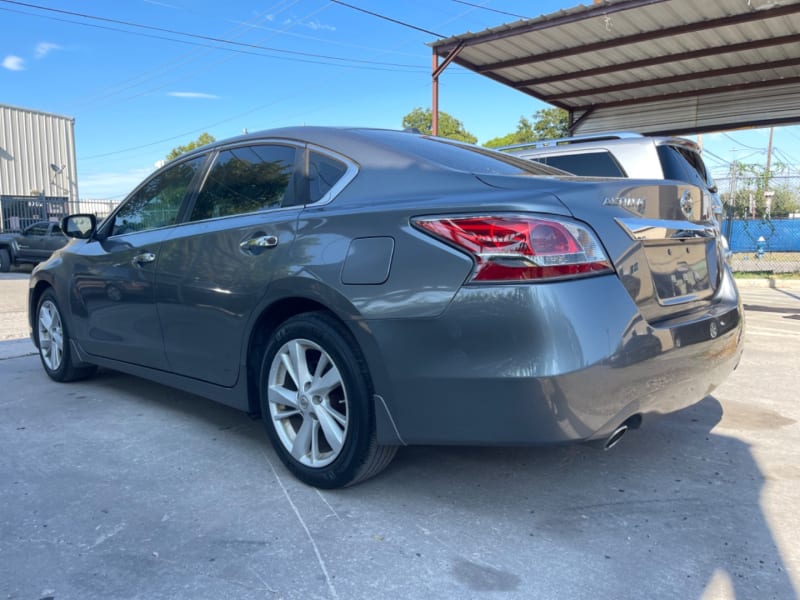 Nissan Altima 2015 price $6,990