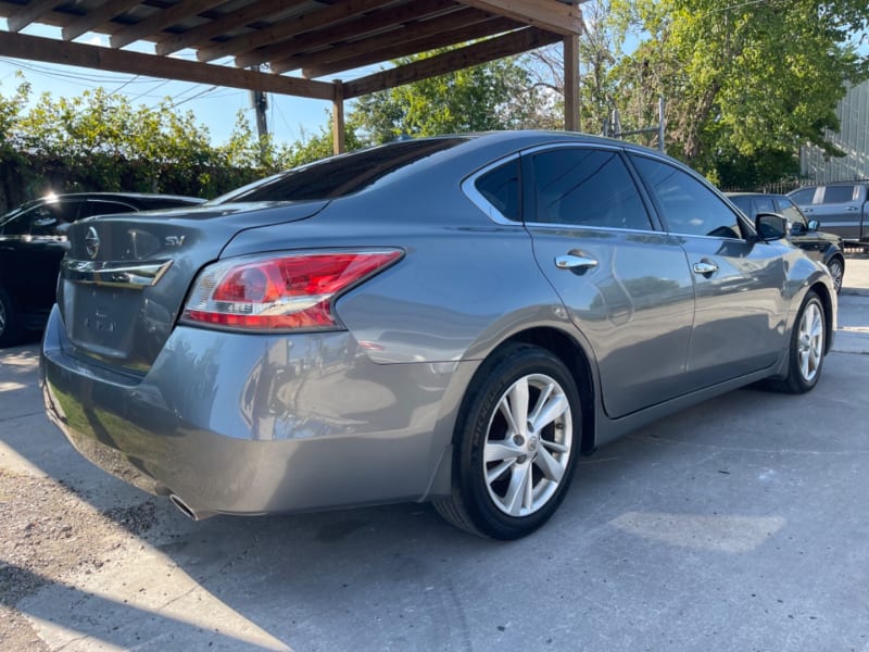 Nissan Altima 2015 price $6,990