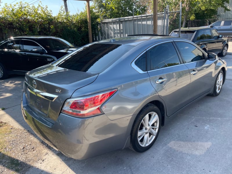 Nissan Altima 2015 price $6,990