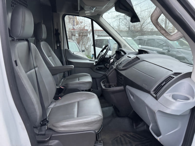 Ford Transit Cargo Van 2016 price $18,500