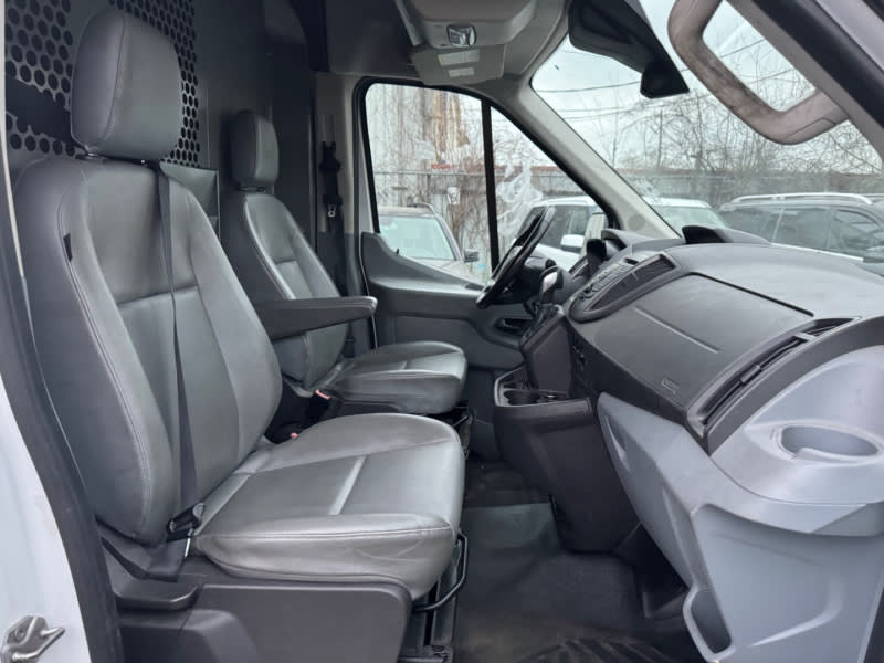 Ford Transit Cargo Van 2016 price $18,500