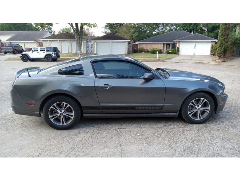 Ford Mustang 2014 price $1,700 Down