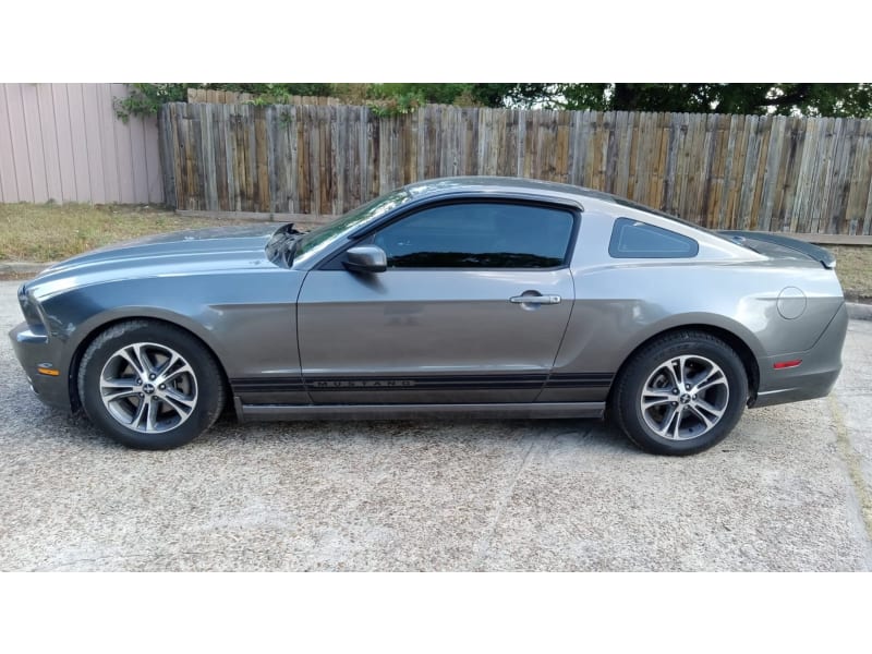 Ford Mustang 2014 price $1,700 Down