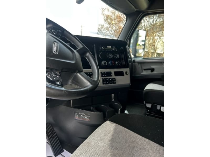 Freightliner Cascadia 2019 price $47,900