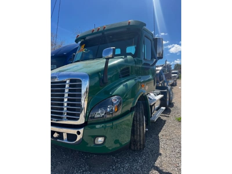 Freightliner CASCADIA 2015 price $25,900