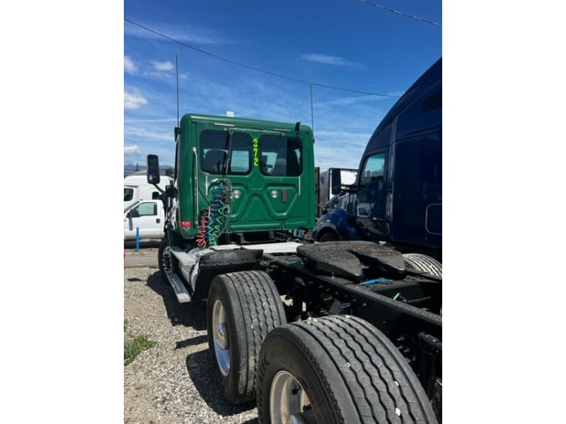 Freightliner CASCADIA 2015 price $25,900