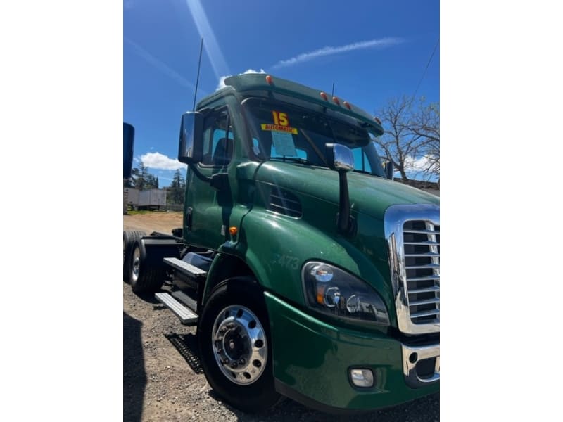 Freightliner CASCADIA 2015 price $25,900