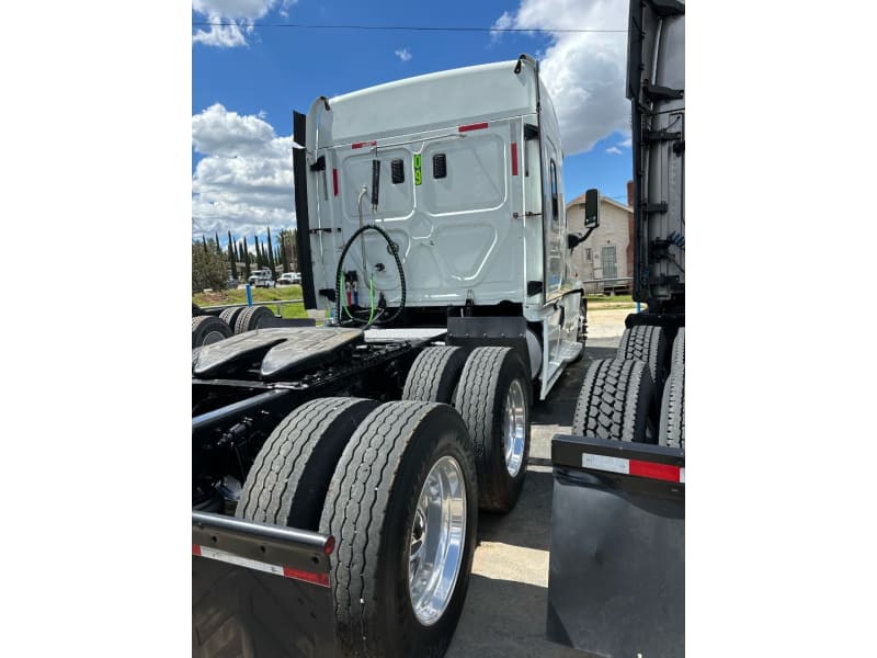 Freightliner Cascadia 2016 price $0