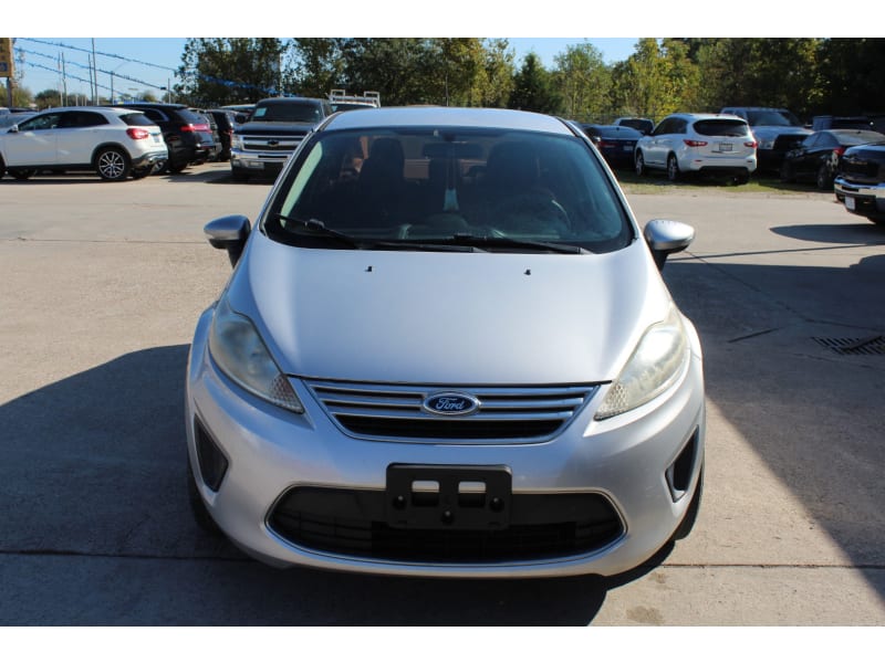 Ford Fiesta 2013 price $3,800 Cash