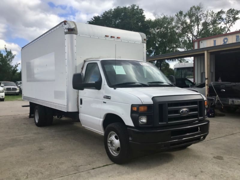 Ford Econoline Commercial Cutaway 2015 price $4,000 Down