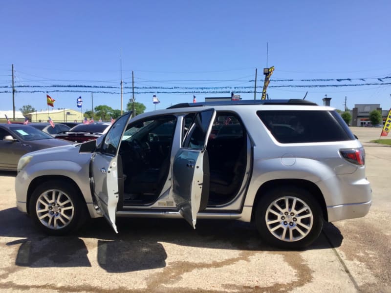 GMC Acadia 2015 price $7,300 Cash