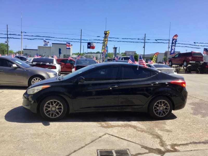 Hyundai Elantra 2013 price $5,000 Cash