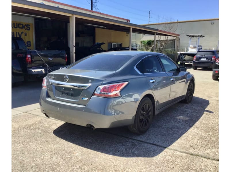 Nissan Altima 2014 price $5,500 Cash