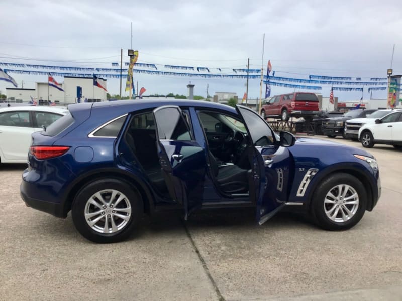 Infiniti QX70 2016 price $3,500 Down