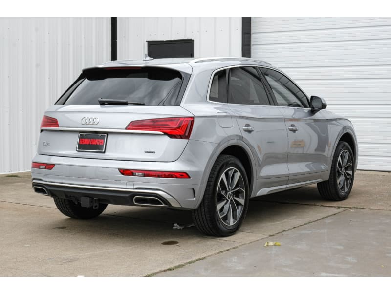 Audi Q5 2022 price $35,000