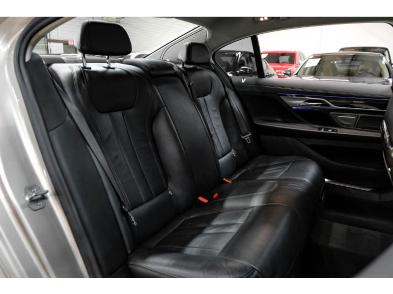 BMW 7-Series 2020 price $34,950