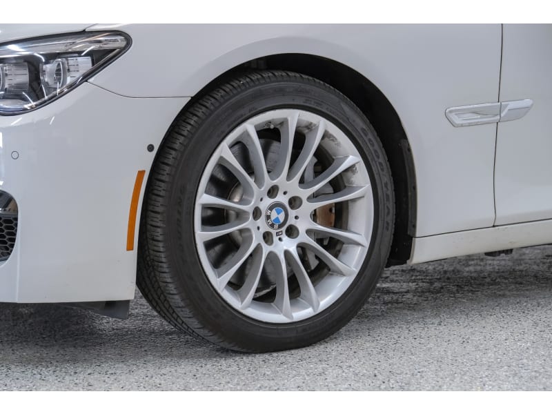 BMW 7-Series 2015 price $20,950