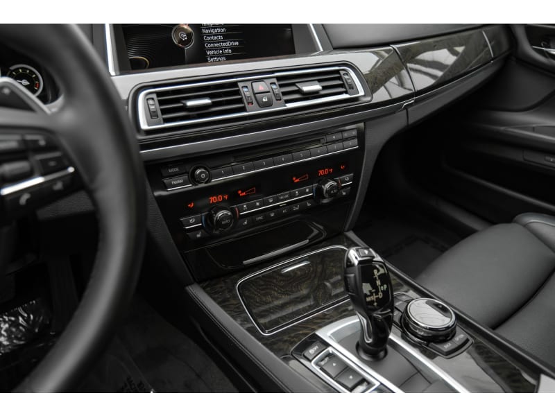 BMW 7-Series 2015 price $18,950