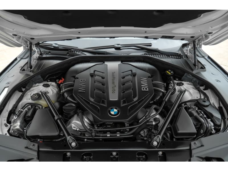 BMW 7-Series 2015 price $18,950