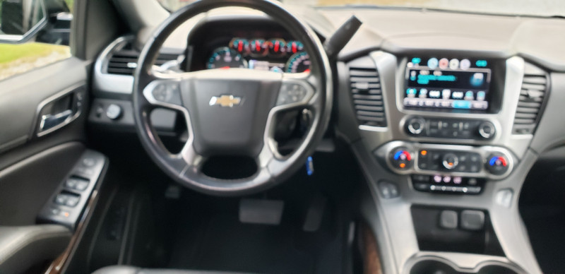 Chevrolet Suburban 2019 price $31,998