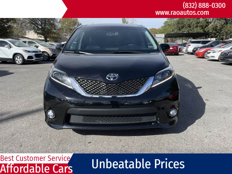 Toyota Sienna 2016 price $17,000