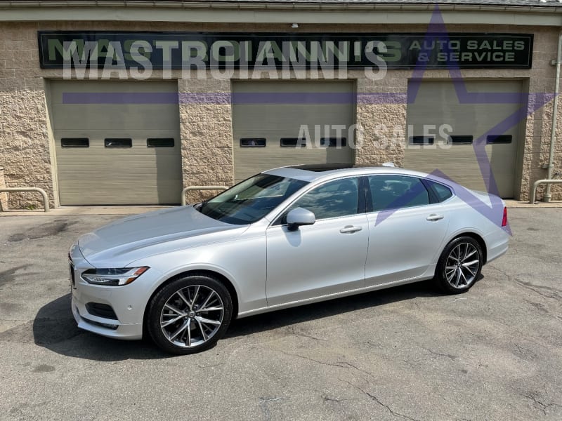 Volvo S90 2018 price $27,750