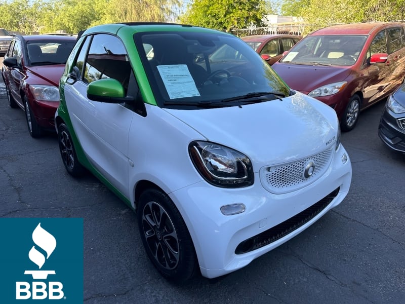 Smart fortwo electric drive 2017 price $8,990