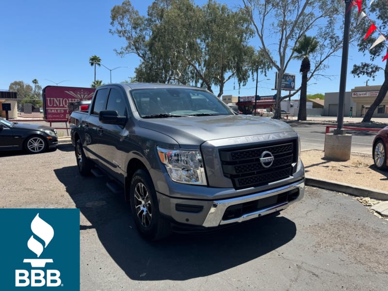 Nissan Titan 2023 price $40,990