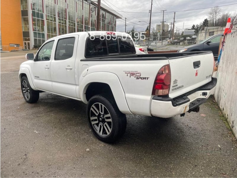 Toyota Tacoma 2006 price $10,990