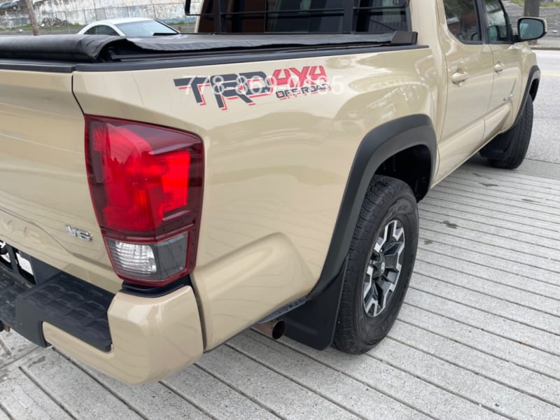 Toyota Tacoma 2018 price $1