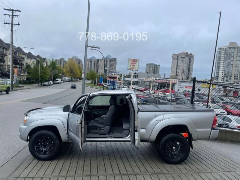 Toyota Tacoma 2006 price $14,900