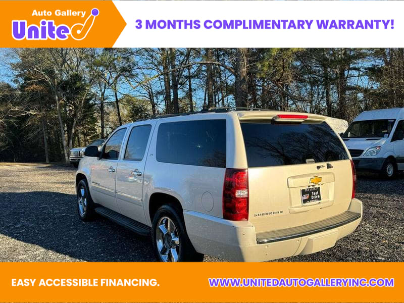 Chevrolet Suburban 2013 price $12,995