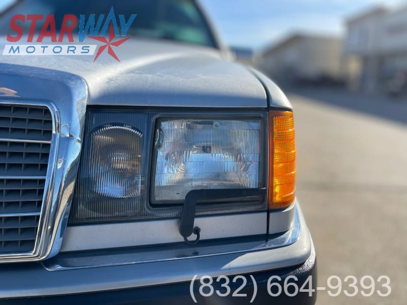 Mercedes-Benz 300 Series 1992 price $5,595