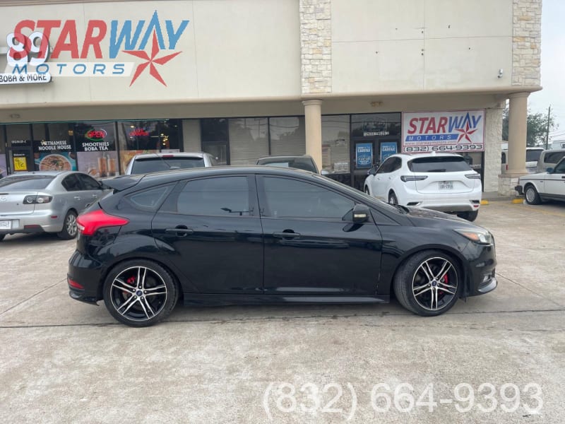 Ford Focus 2017 price $14,490