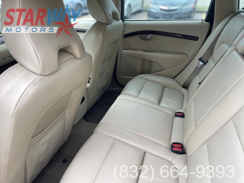 Volvo V70 2008 price $9,985