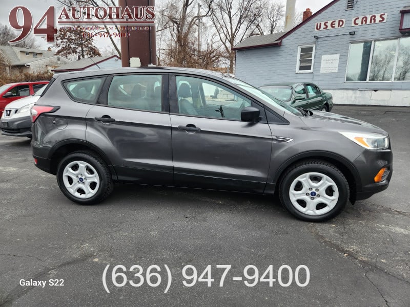 Ford Escape 2017 price $9,995