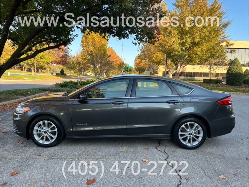 Ford Fusion Hybrid 2019 price $13,995