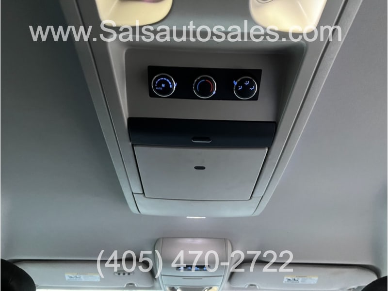 Chrysler Town & Country 2015 price $7,995