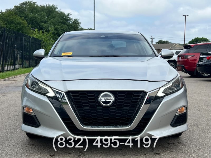 Nissan Altima 2022 price $5,000